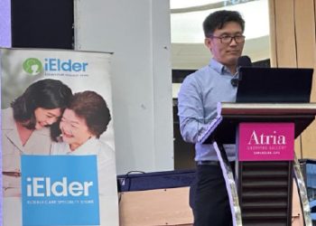 Dr Kong sharing about Integrative Medicine at the Seniors Festival recently