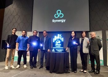 Bringing energy- LED solutions to Selangor, while encouraging all JMB and MC to adopt the 'Go Green Now, No Planefficient B. Light It Up, Pass It On’.