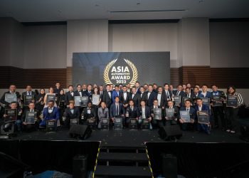 3rd Asia Automotive Award Group Photo with Finalist - 19th November 2023